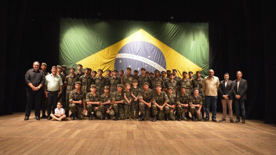 TIRO DE GUERRA DE GUAÇUÍ REALIZA FORMATURA DA TURMA "EX-COMBATENTE ALONSO ABEL DE FARIA"