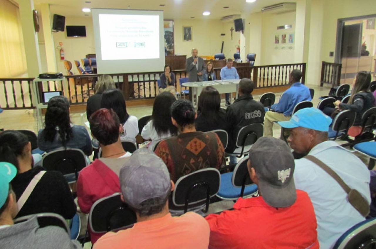 Seminário discute situação produtiva dos catadores em Guaçui