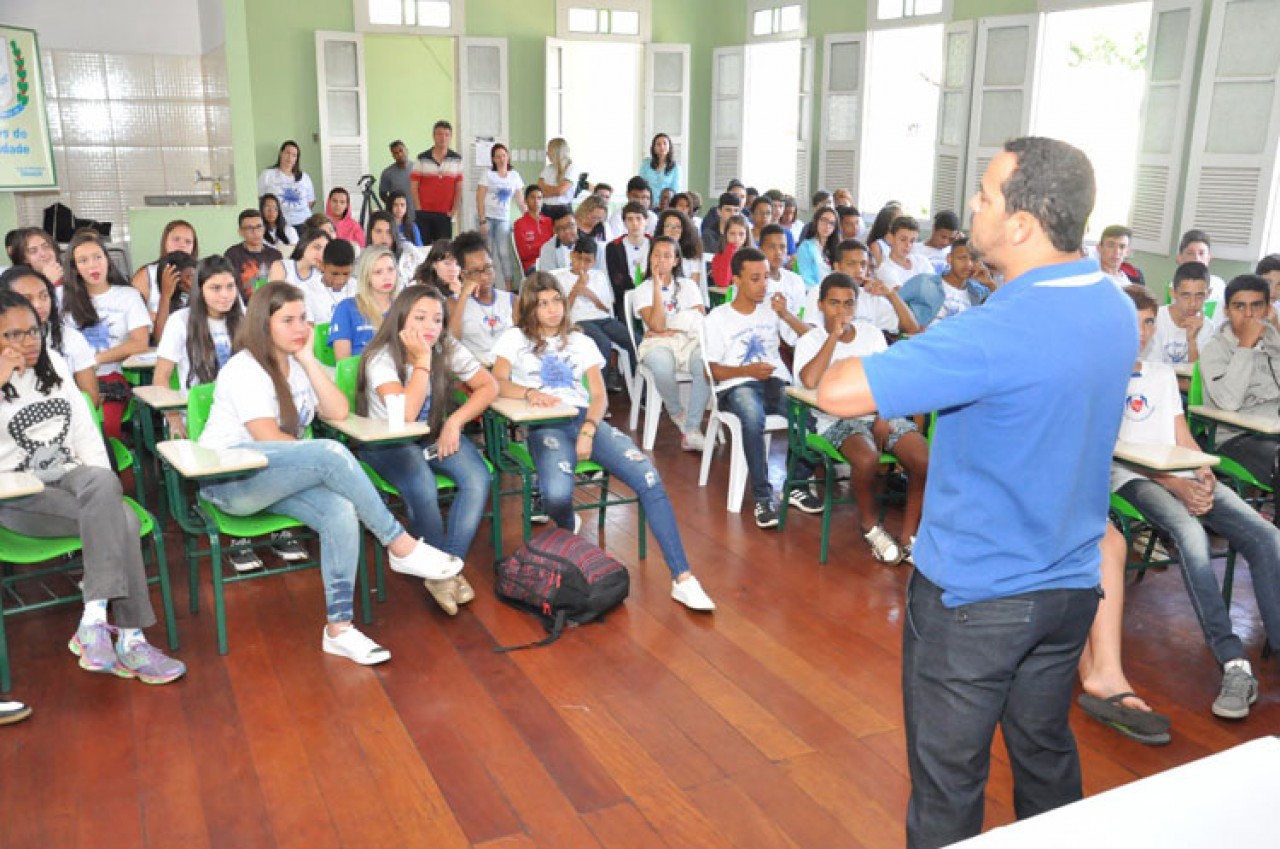 Escola Municipal lança projeto de prevenção às drogas