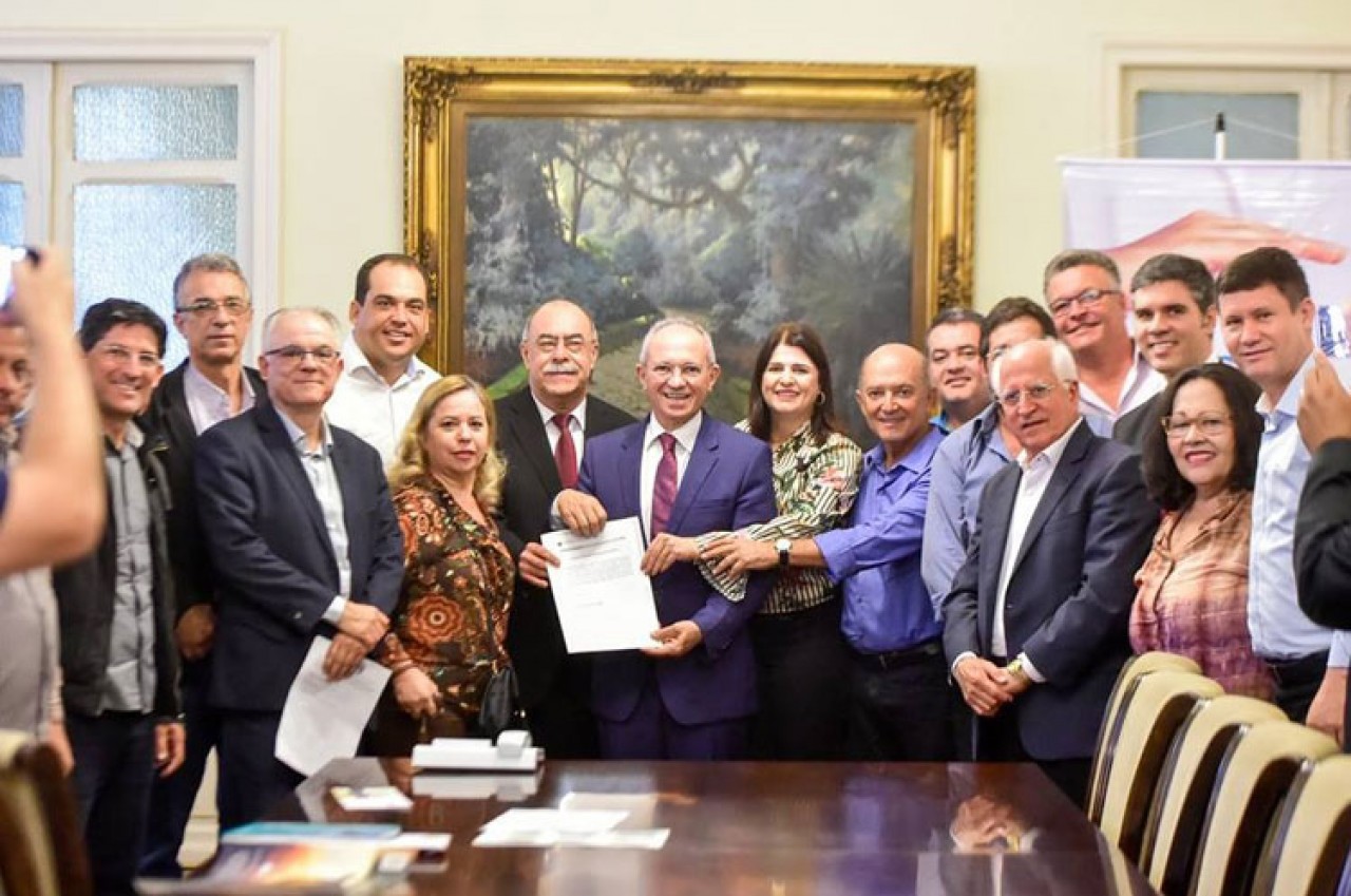 Assinada concessão de prédio da Rede Cuidar em Guaçuí