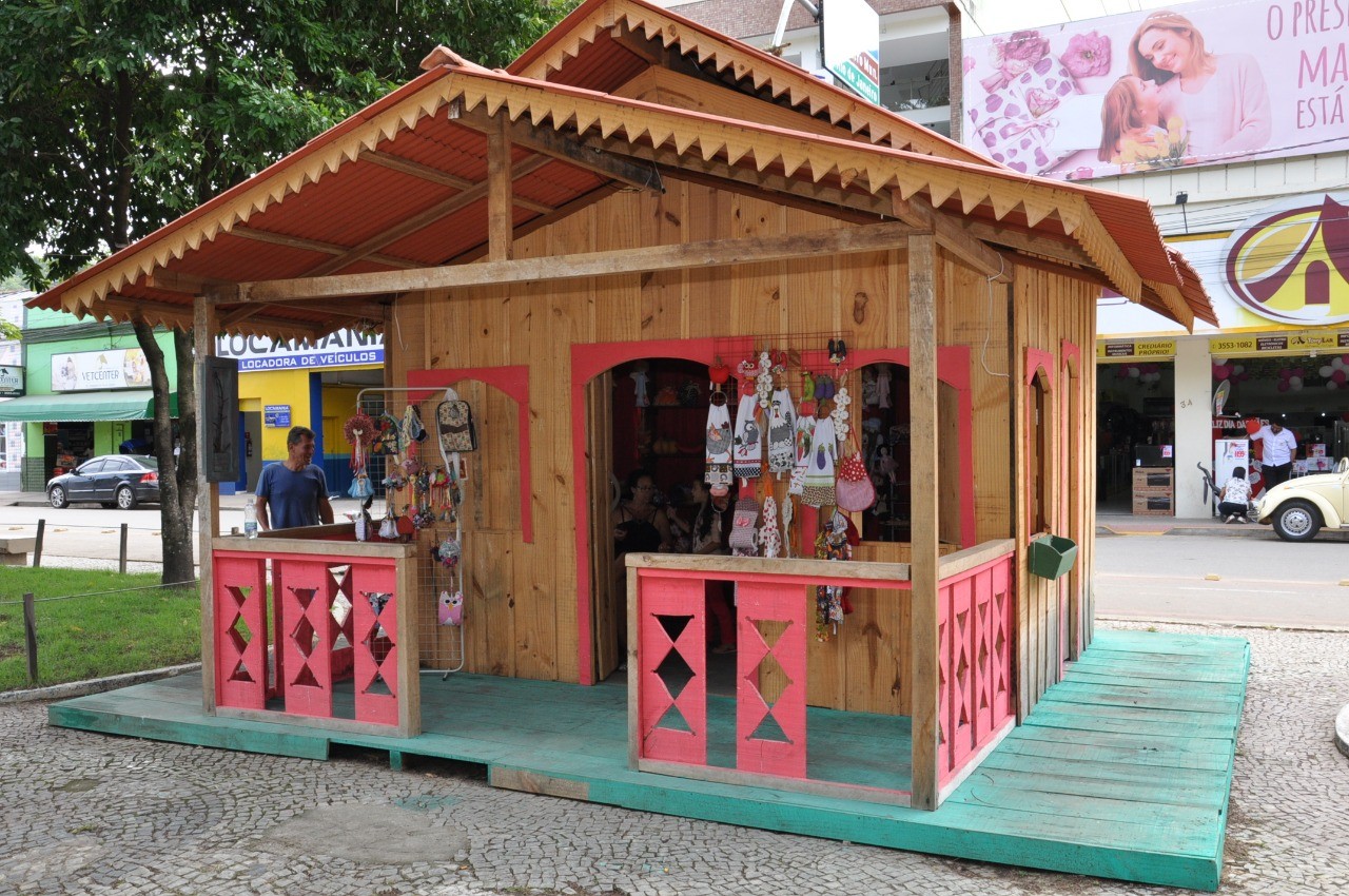 Artesanato de Guaçuí na Praça João Acacinho até domingo