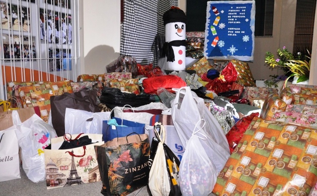 Campanha arrecada cobertores, roupas e agasalhos em Guaçuí