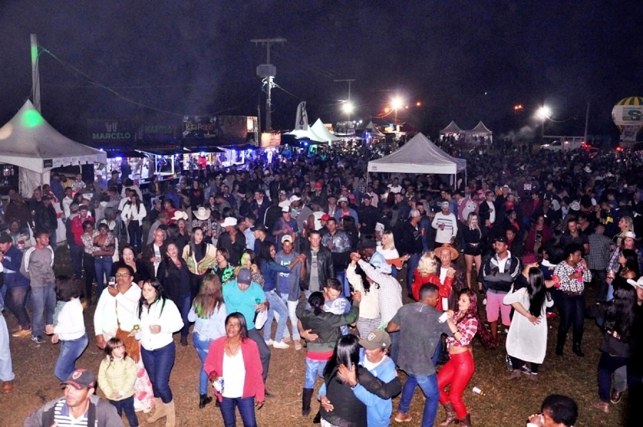 Frio e grande público na primeira noite da Festa de São Pedro de Rates