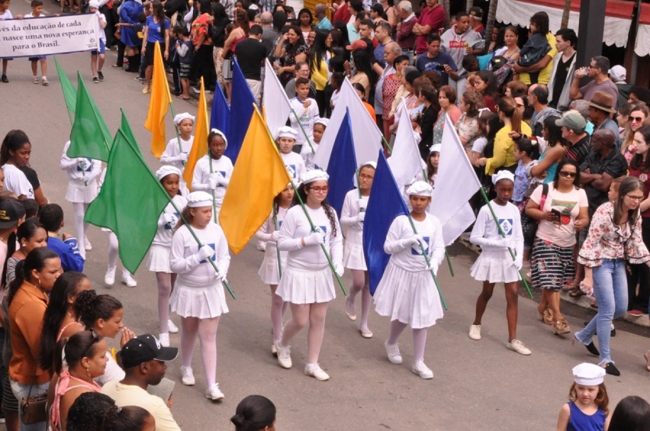 Desfile Cívico Escolar Militar marcou a tradição do 7 de setembro em Guaçuí