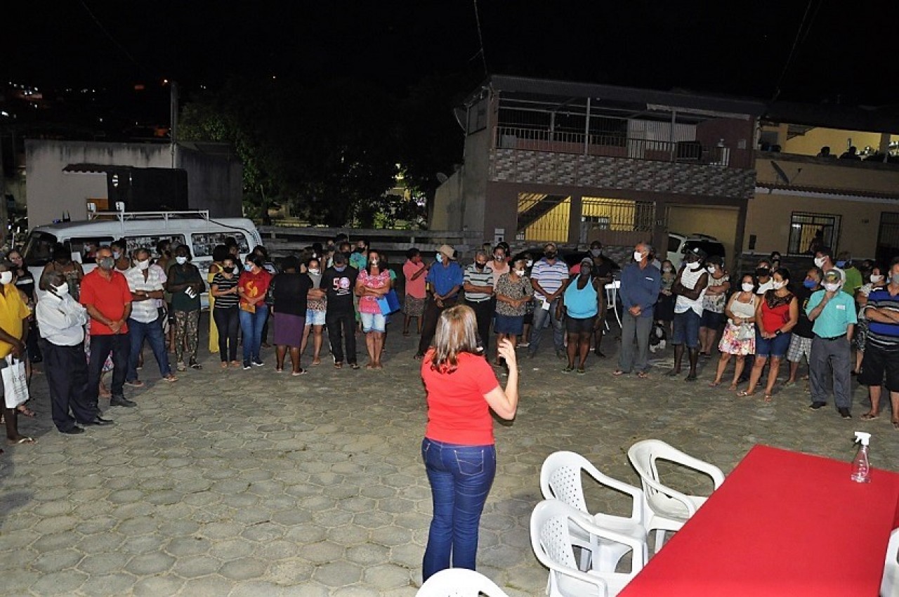 Prefeitura entrega Certidões de Regularização Fundiária para mais quatro bairros Prefeitura entrega Certidões de Regularização Fundiária para mais quatro bairros