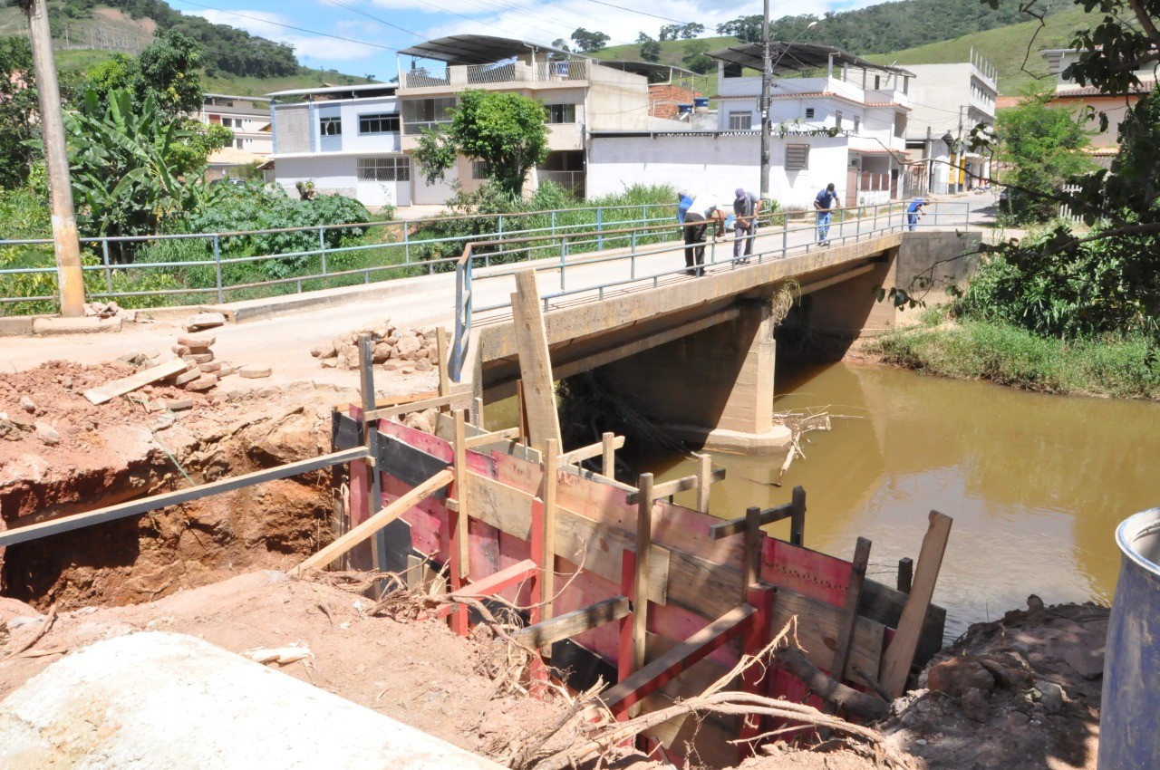 Iniciada reforma da ponte que liga os bairros Vila dos Professores e Morada das Palmeiras