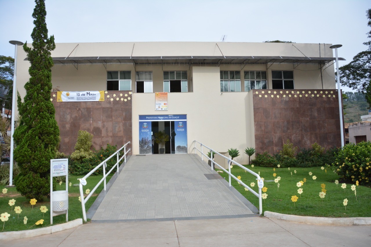 Faça bonito: Jardim da Prefeitura amanhece florido neste 18 de maio Faça bonito: Jardim da Prefeitura amanhece florido neste 18 de maio