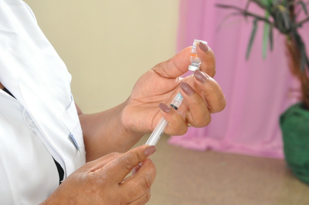Começa sexta (14) a vacinação contra Covid-19 de pessoas com comorbidades, deficiência permanente, gestantes e puérperas