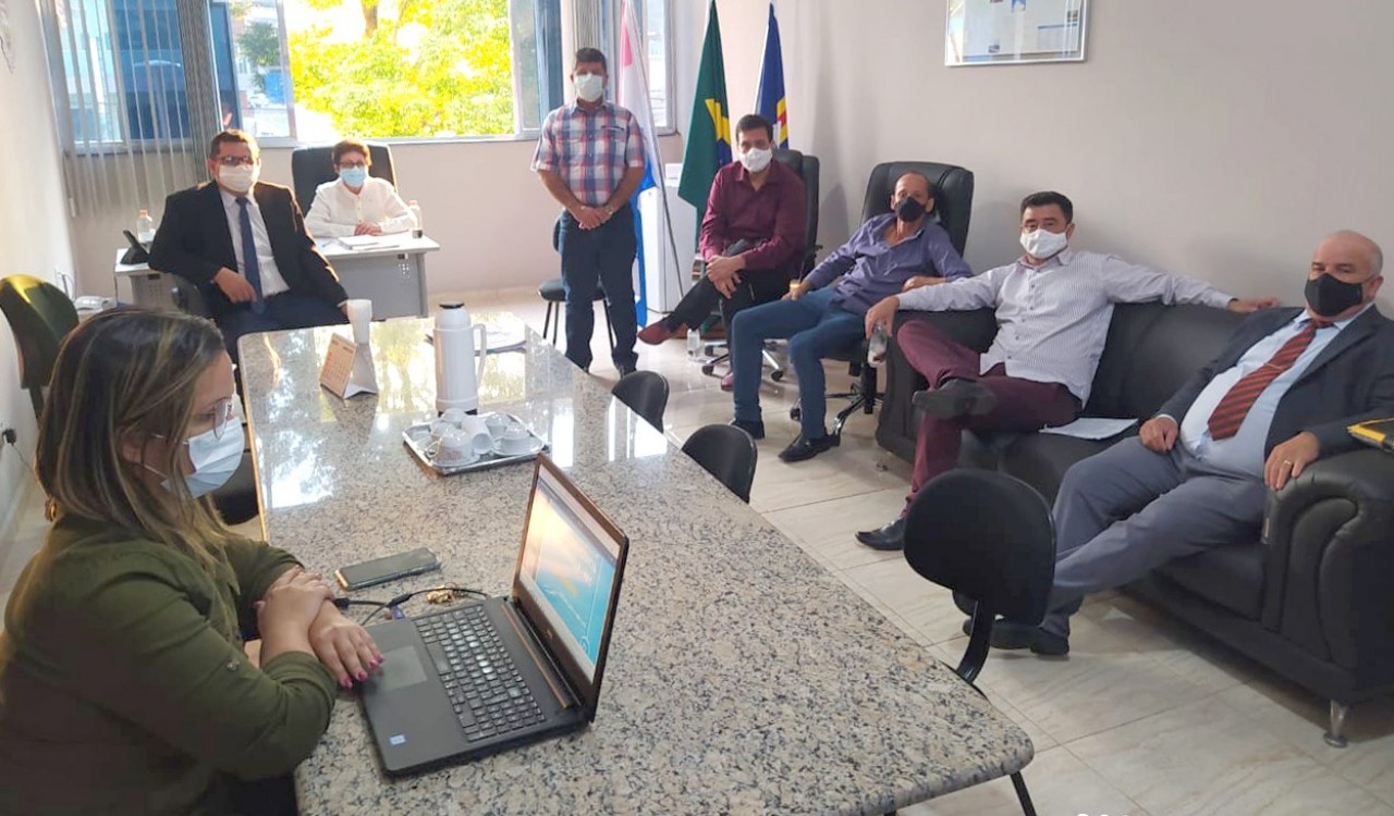 Executivo se reúne com Legislativo para apresentar Regime de Previdência Complementar Executivo se reúne com Legislativo para apresentar Regime de Previdência Complementar