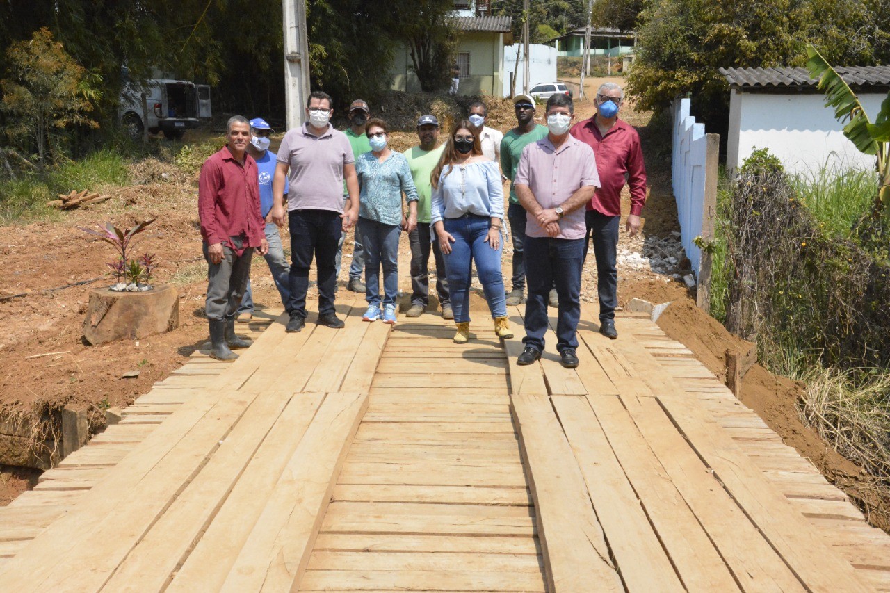 Comunidade São Miguel do Caparaó recebe nova ponte Comunidade São Miguel do Caparaó recebe nova ponte