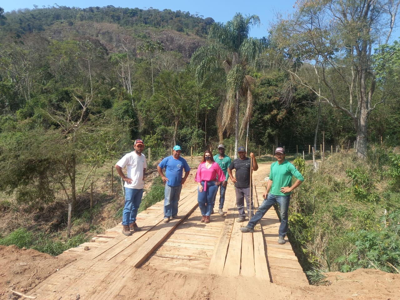 Ponte de acesso à fazendinha no bairro Horto Florestal está renovada