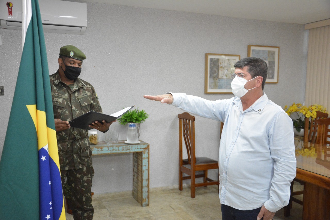 Prefeito Marcos Luiz Jauhar é empossado como presidente da Junta de Serviço Militar 331