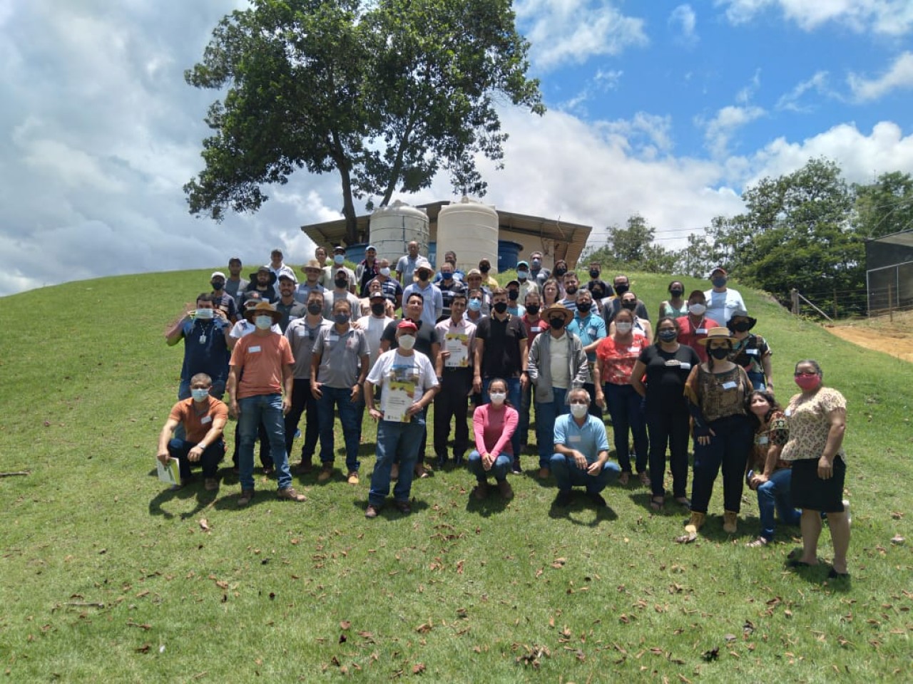 Produtores rurais de Guaçuí participam do projeto Polo de Fruticultura do Caparaó.