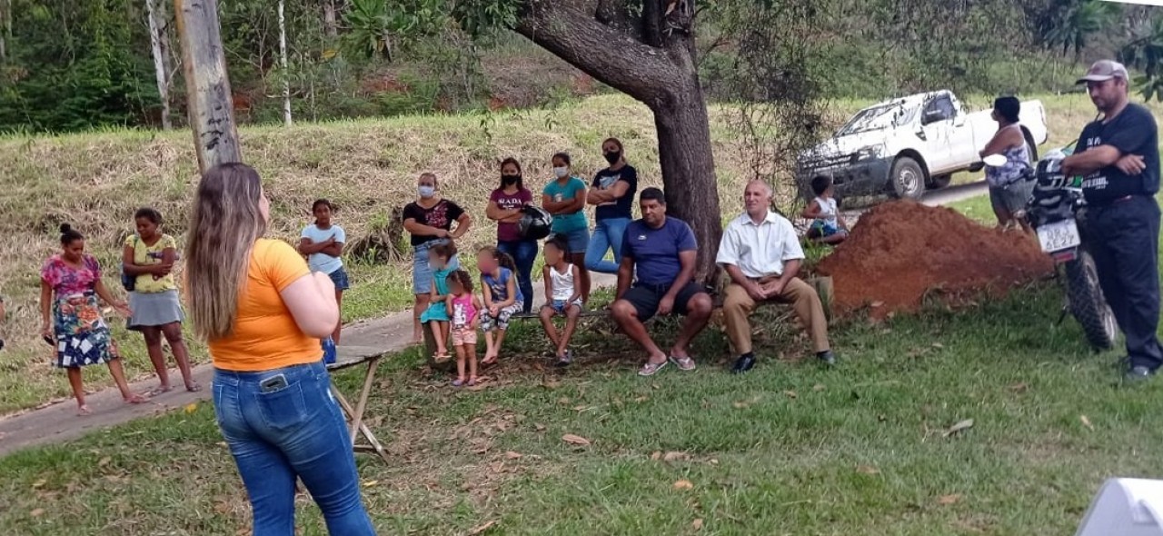 SUPERINTENDENTE SE REÚNE COM PAIS PARA FALAR SOBRE REFORMA DA ESCOLA MUNICIPAL FAZENDA ALCANTILADO SUPERINTENDENTE SE REÚNE COM PAIS PARA FALAR SOBRE REFORMA DA ESCOLA MUNICIPAL FAZENDA ALCANTILADO