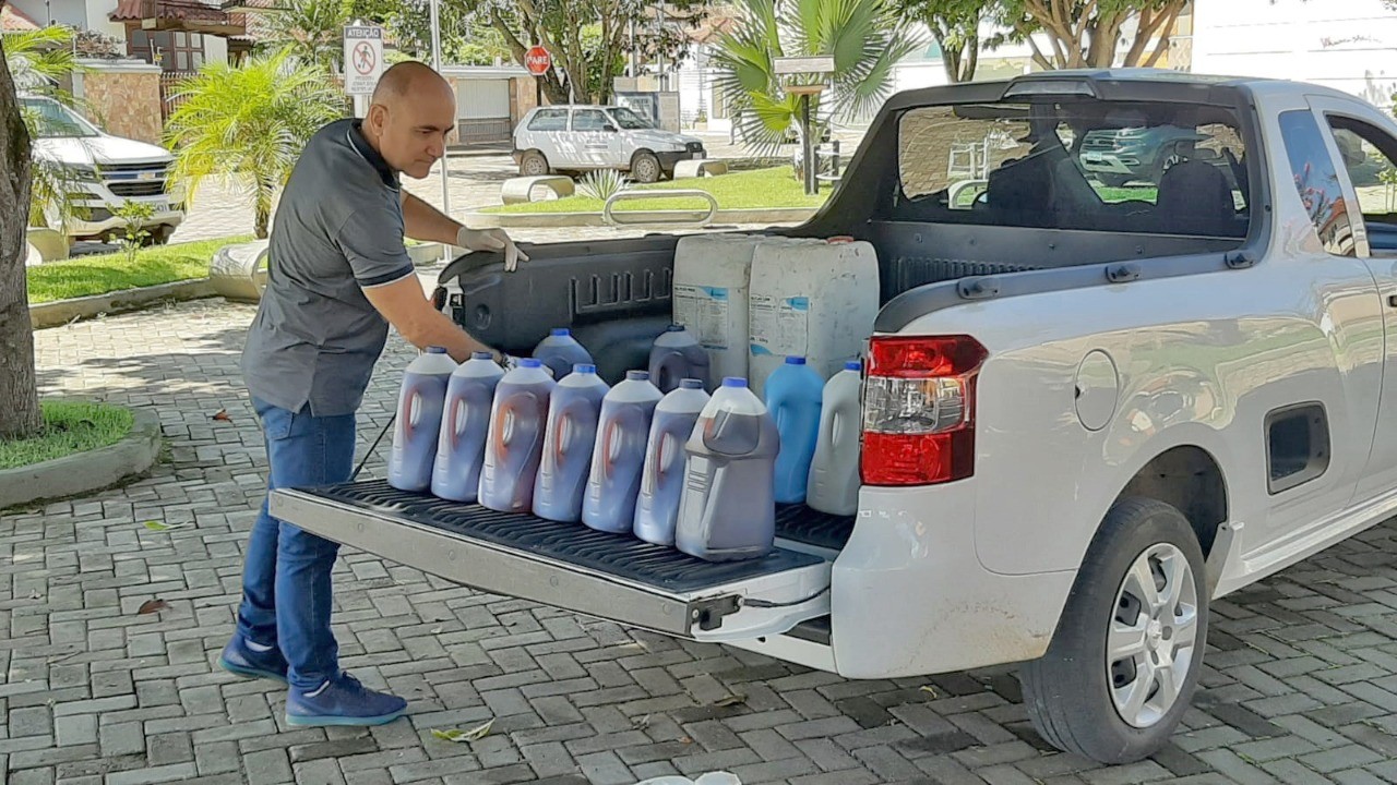 SECRETARIA DE MEIO AMBIENTE RECOLHE MAIS DE MIL LITROS DE ÓLEO DE COZINHA USADO EM APENAS QUATRO MESES SECRETARIA DE MEIO AMBIENTE RECOLHE MAIS DE MIL LITROS DE ÓLEO DE COZINHA USADO EM APENAS QUATRO MESES