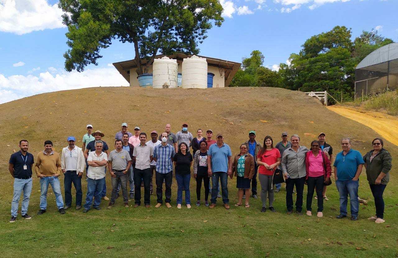 SECRETARIA DE AGRICULTURA PARTICIPA DO 1º SEMINÁRIO DO PROJETO POLO DE FRUTICULTURA DO CAPARAÓ SECRETARIA DE AGRICULTURA PARTICIPA DO 1º SEMINÁRIO DO PROJETO POLO DE FRUTICULTURA DO CAPARAÓ