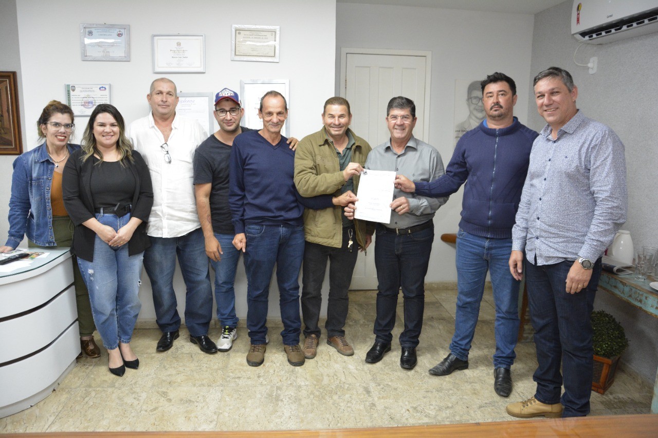 ASSINADA ORDEM DE SERVIÇO PARA RETOMADA DAS OBRAS DE PAVIMENTAÇÃO NO DISTRITO DE SÃO PEDRO DE RATES ASSINADA ORDEM DE SERVIÇO PARA RETOMADA DAS OBRAS DE PAVIMENTAÇÃO NO DISTRITO DE SÃO PEDRO DE RATES