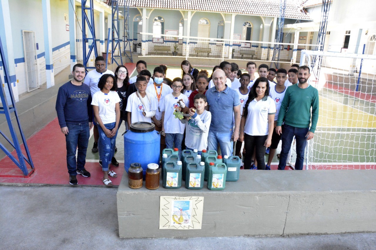 ESCOLA DEOCLECIANO DE OLIVEIRA ADERE A CAMPANHA DE COLETA DE ÓLEO DE COZINHA USADO ESCOLA DEOCLECIANO DE OLIVEIRA ADERE A CAMPANHA DE COLETA DE ÓLEO DE COZINHA USADO