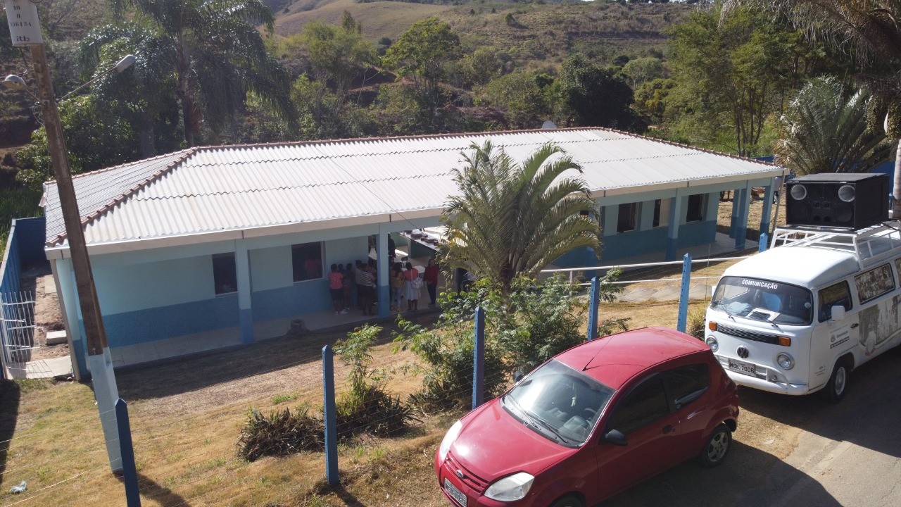 MUITA ALEGRIA NA REINAUGURAÇÃO DA ESCOLA MUNICIPAL FAZENDA ALCANTILADO MUITA ALEGRIA NA REINAUGURAÇÃO DA ESCOLA MUNICIPAL FAZENDA ALCANTILADO