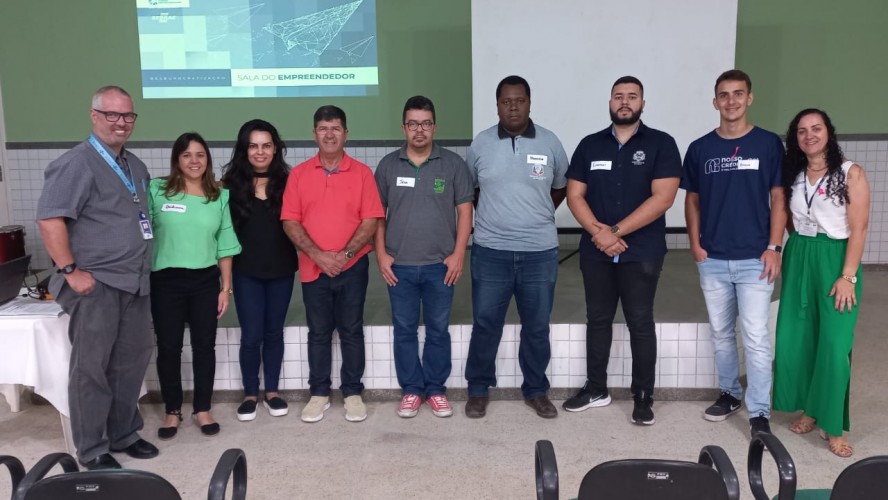 GUAÇUÍ É CONTEMPLADA COM INVESTIMENTOS EM INFRAESTRUTURA RURAL GUAÇUÍ É CONTEMPLADA COM INVESTIMENTOS EM INFRAESTRUTURA RURAL