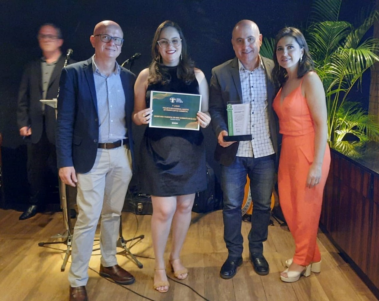 SECRETARIA DE MEIO AMBIENTE FECHA O ANO COM MAIS UMA PREMIAÇÃO SECRETARIA DE MEIO AMBIENTE FECHA O ANO COM MAIS UMA PREMIAÇÃO