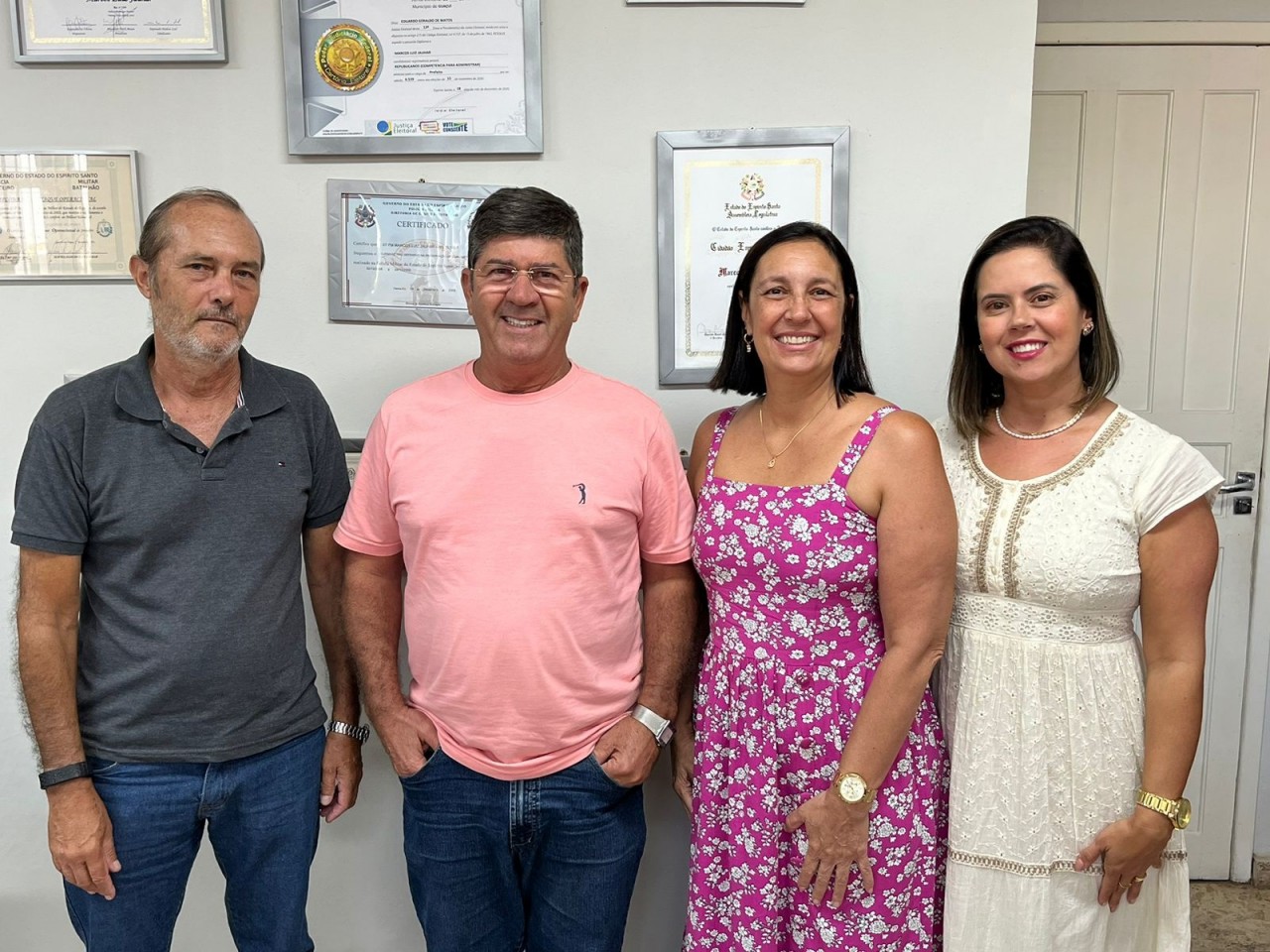 REPOSIÇÃO SALARIAL É PAUTA DE REUNIÃO ENTRE PREFEITURA DE GUAÇUÍ E SINDICATO REPOSIÇÃO SALARIAL É PAUTA DE REUNIÃO ENTRE PREFEITURA DE GUAÇUÍ E SINDICATO