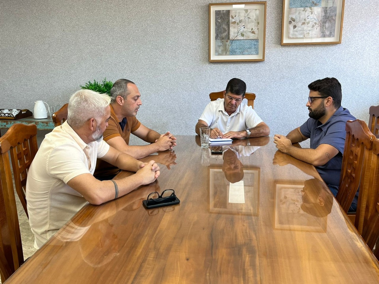 PREFEITO SE REÚNE COM DIRETORIA ELEITA DA ACISG VISANDO PARCERIAS PARA 2023 PREFEITO SE REÚNE COM DIRETORIA ELEITA DA ACISG VISANDO PARCERIAS PARA 2023