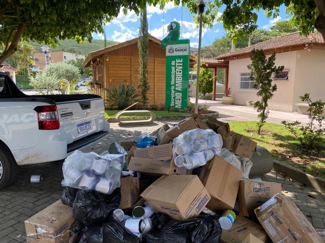 SECRETARIA DE MEIO AMBIENTE RECOLHE MAIS UM LOTE COM 1.237 LATAS QUE SERÃO ENCAMINHADAS PARA RECICLAGEM