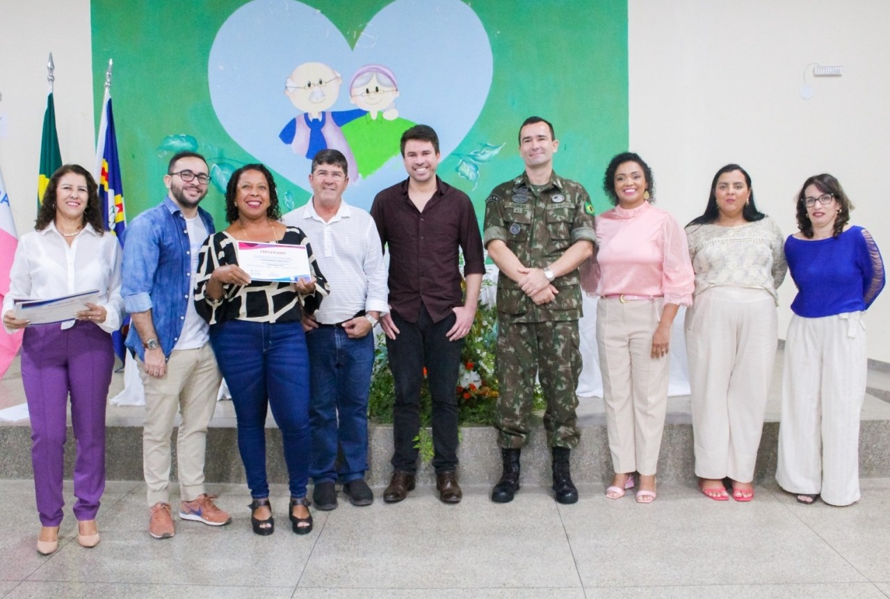 PREFEITURA REALIZA FORMATURA DA TERCEIRA TURMA DE CURSOS PRESENCIAIS DO QUALIFICAR ES EM GUAÇUÍ