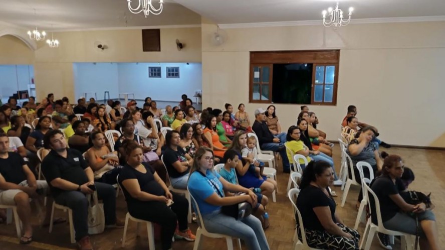 AABB COMUNIDADE REALIZA PRIMEIRA REUNIÃO COM PAIS DOS ALUNOS MATRICULADOS EM 2023