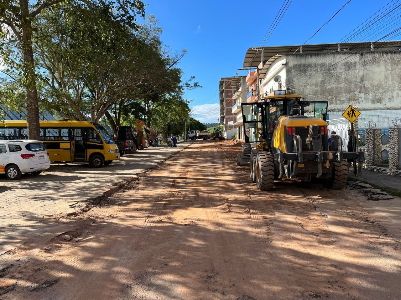 INICIADA AS OBRAS DA NOVA PAVIMENTAÇÃO DA AVENIDA JOSÉ MORAES MOULIN INICIADA AS OBRAS DA NOVA PAVIMENTAÇÃO DA AVENIDA JOSÉ MORAES MOULIN
