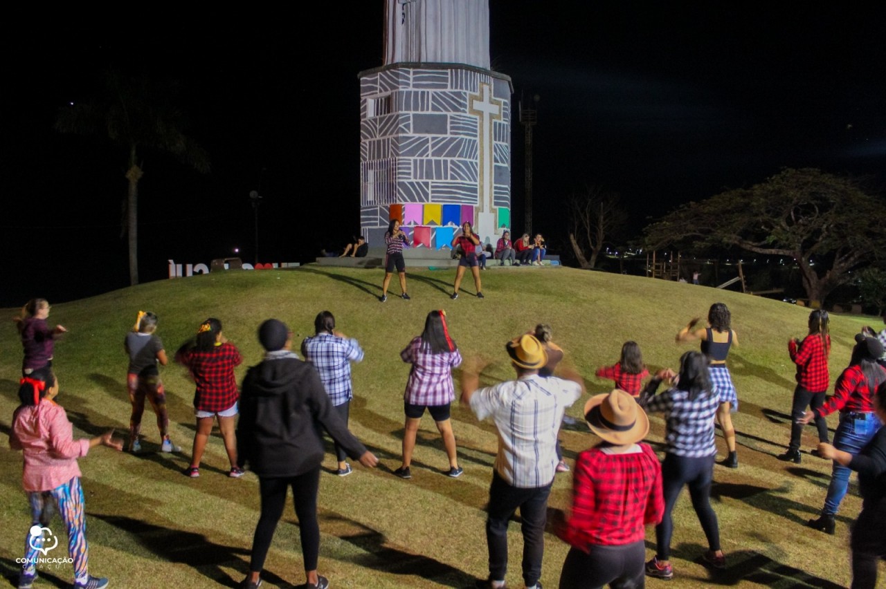 CRAS DE GUAÇUÍ REALIZA AULÃO JULINO DE DANÇA E FUNCIONAL NO CRISTO REDENTOR CRAS DE GUAÇUÍ REALIZA AULÃO JULINO DE DANÇA E FUNCIONAL NO CRISTO REDENTOR