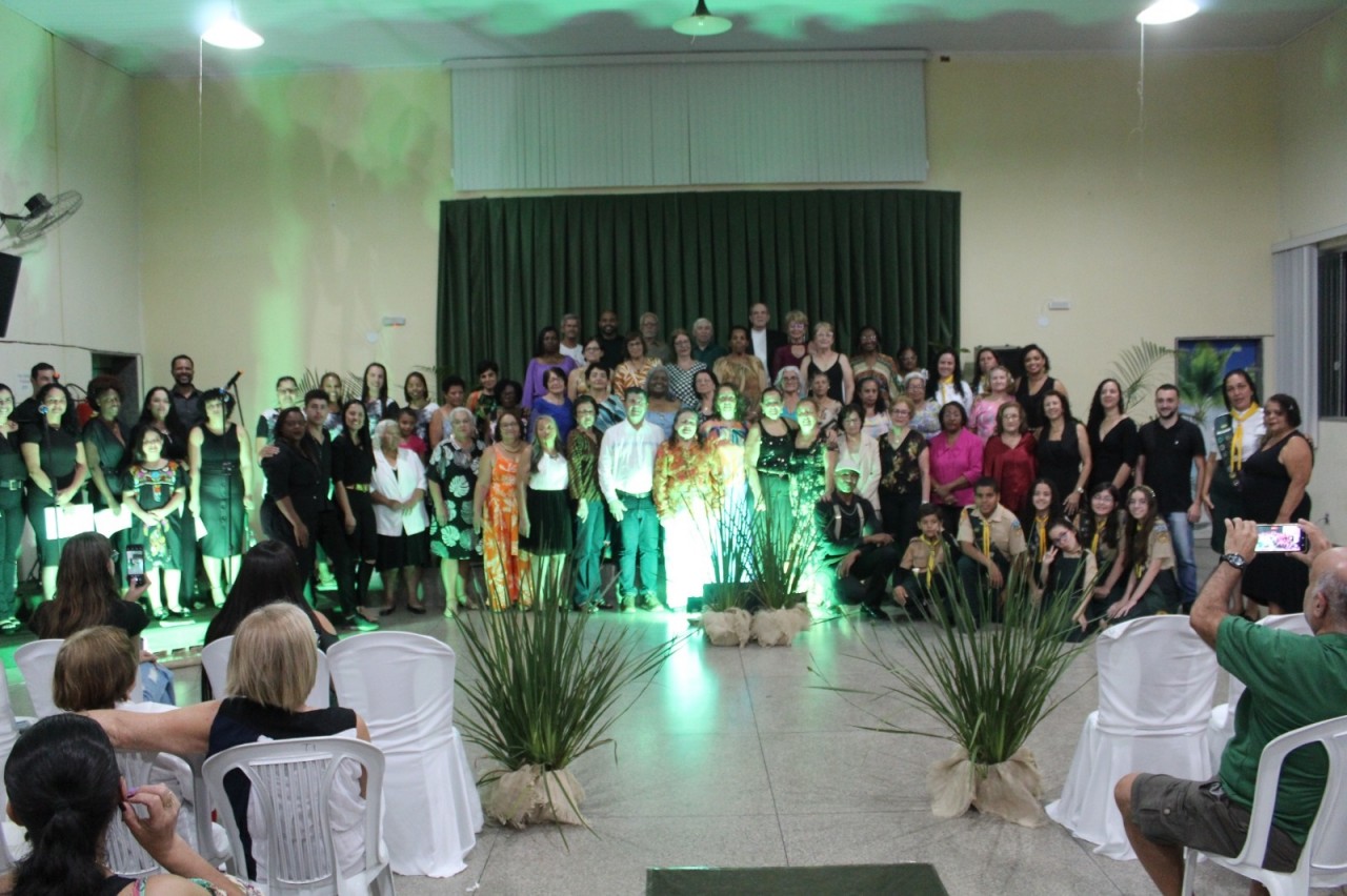 GRUPO DA TERCEIRA IDADE ALEGRIA DE VIVER REALIZA SEU 1° MUSICAL GOSPEL GRUPO DA TERCEIRA IDADE ALEGRIA DE VIVER REALIZA SEU 1° MUSICAL GOSPEL