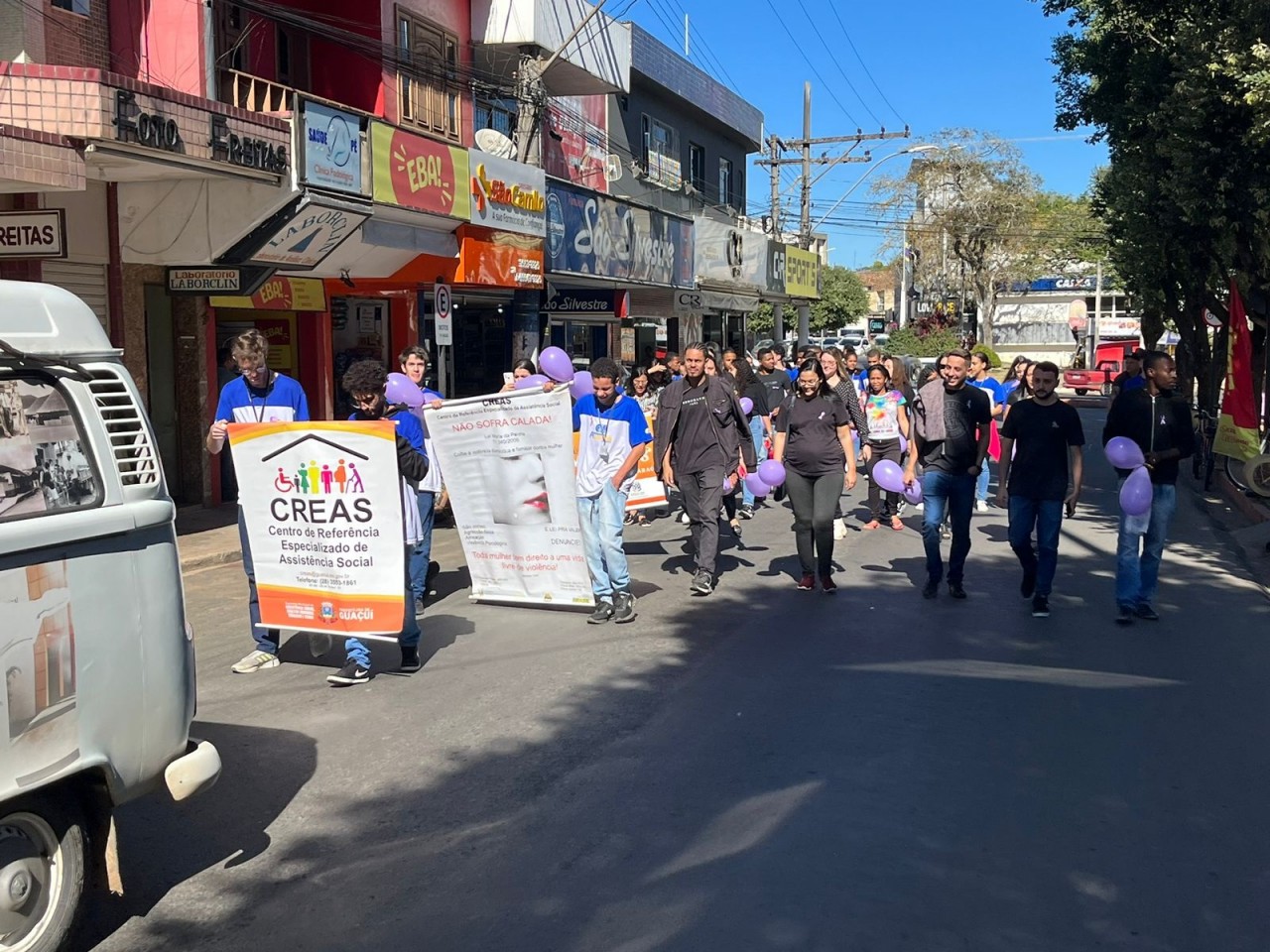 CREAS DE GUAÇUÍ PROMOVE PASSEATA EM APOIO AO AGOSTO LILÁS CREAS DE GUAÇUÍ PROMOVE PASSEATA EM APOIO AO AGOSTO LILÁS