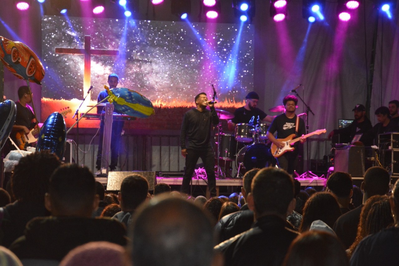 DIA DO EVANGÉLICO CELEBRA FÉ E CULTURA COM DESFILE DE IGREJAS E SHOW DE DELINO MARÇAL DIA DO EVANGÉLICO CELEBRA FÉ E CULTURA COM DESFILE DE IGREJAS E SHOW DE DELINO MARÇAL