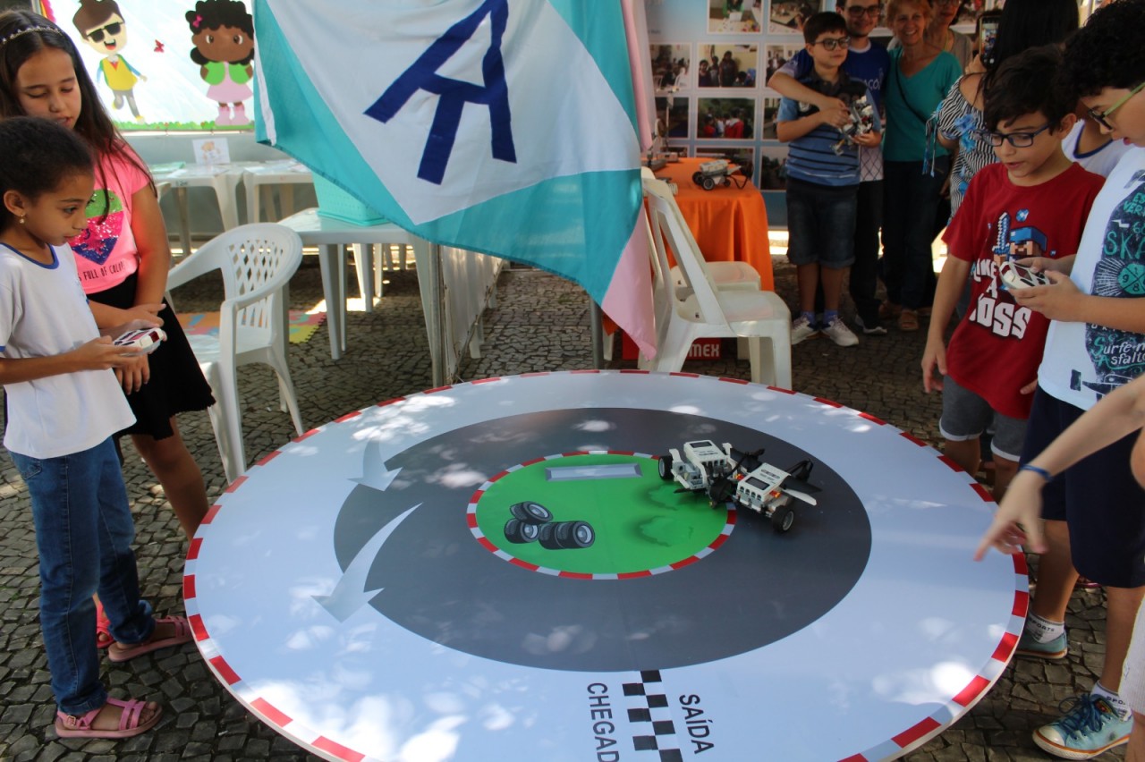 EXPOSIÇÃO DESTACA O TALENTO DOS ALUNOS DO ATENDIMENTO EDUCACIONAL ESPECIALIZADO (AEE) EXPOSIÇÃO DESTACA O TALENTO DOS ALUNOS DO ATENDIMENTO EDUCACIONAL ESPECIALIZADO (AEE)