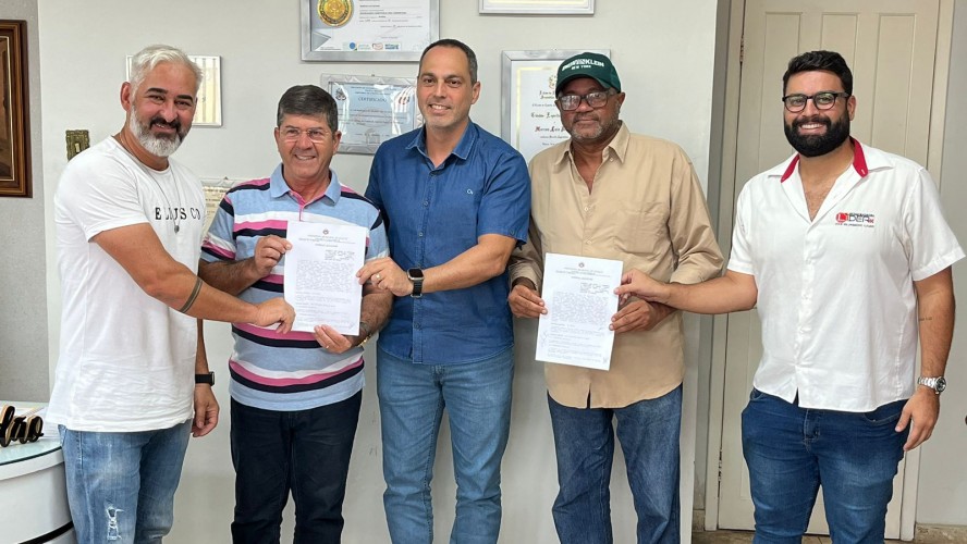 GUAÇUÍ É CONTEMPLADA COM INVESTIMENTOS EM INFRAESTRUTURA RURAL GUAÇUÍ É CONTEMPLADA COM INVESTIMENTOS EM INFRAESTRUTURA RURAL