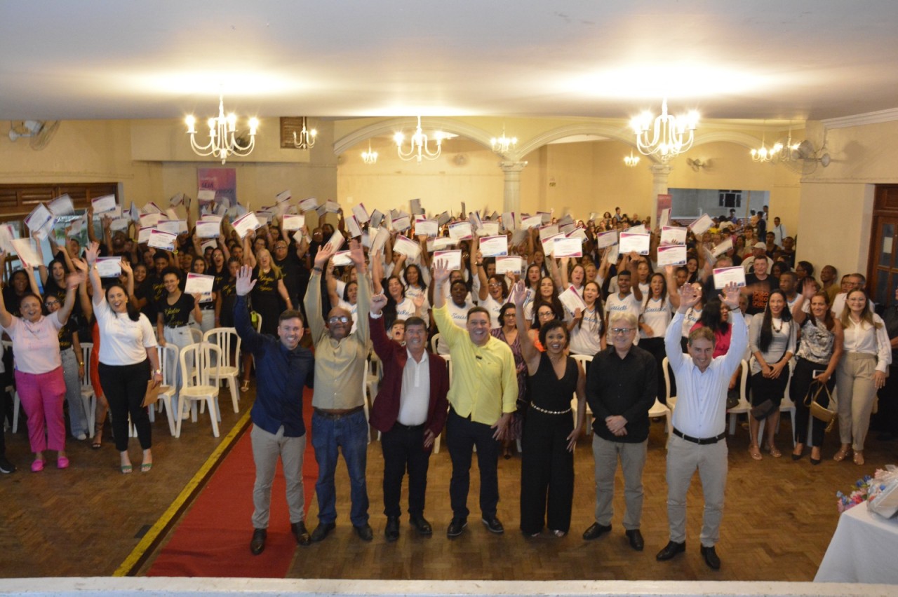 PREFEITURA E SECTI CELEBRAM FORMATURA DE ALUNOS DOS CURSOS PRESENCIAIS DO QUALIFICAR ES EM GUAÇUÍ PREFEITURA E SECTI CELEBRAM FORMATURA DE ALUNOS DOS CURSOS PRESENCIAIS DO QUALIFICAR ES EM GUAÇUÍ