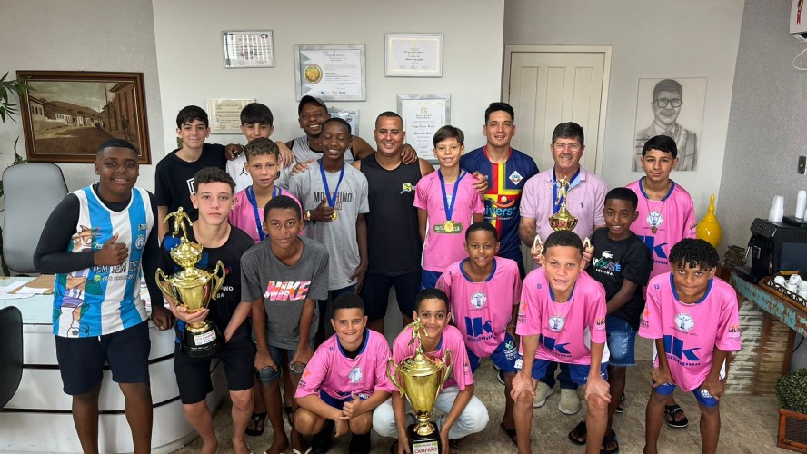 JUSTIFICATIVA DE INEXIGIBILIDADE DE CHAMAMENTO PÚBLICO Nº 15/2025 JUSTIFICATIVA DE INEXIGIBILIDADE DE CHAMAMENTO PÚBLICO Nº 15/2025