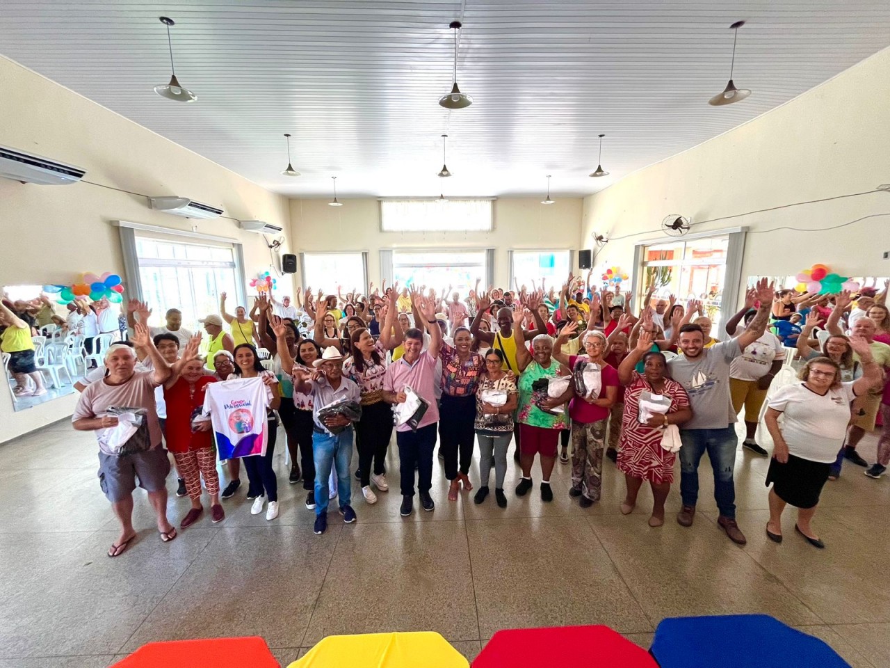 SECRETARIA DE ASSISTÊNCIA SOCIAL RECEBE IDOSOS COM CALOROSA RECEPÇÃO PARA O RETORNO DAS ATIVIDADES EM 2024 SECRETARIA DE ASSISTÊNCIA SOCIAL RECEBE IDOSOS COM CALOROSA RECEPÇÃO PARA O RETORNO DAS ATIVIDADES EM 2024