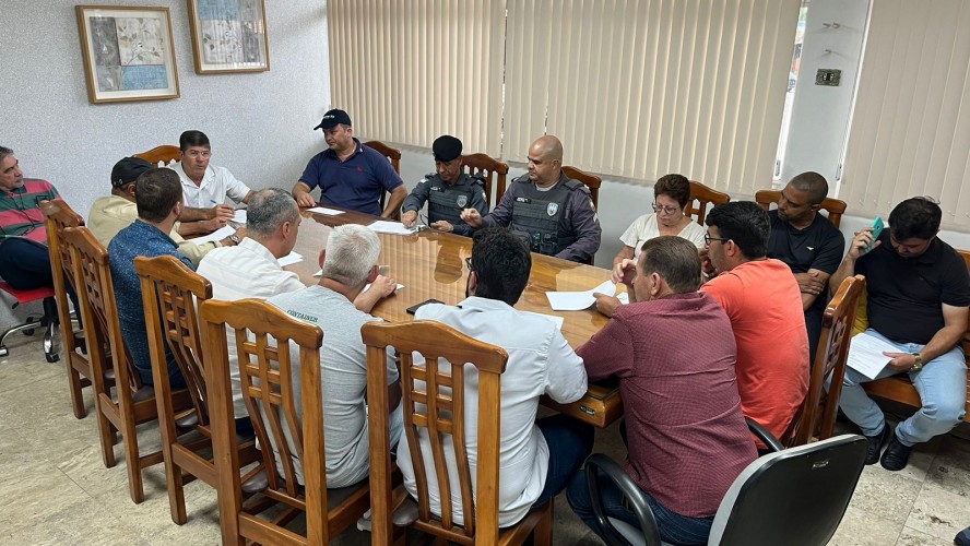 GUAÇUÍ É CONTEMPLADA COM INVESTIMENTOS EM INFRAESTRUTURA RURAL GUAÇUÍ É CONTEMPLADA COM INVESTIMENTOS EM INFRAESTRUTURA RURAL