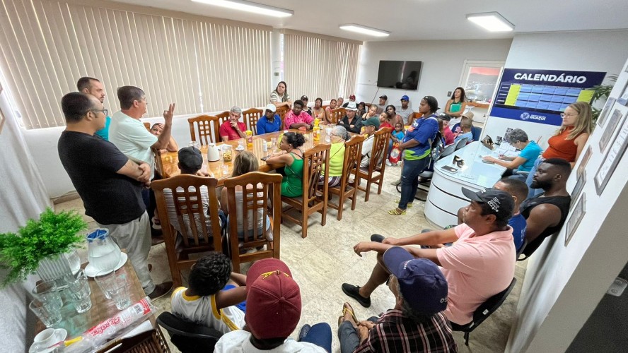 GUAÇUÍ É CONTEMPLADA COM INVESTIMENTOS EM INFRAESTRUTURA RURAL GUAÇUÍ É CONTEMPLADA COM INVESTIMENTOS EM INFRAESTRUTURA RURAL
