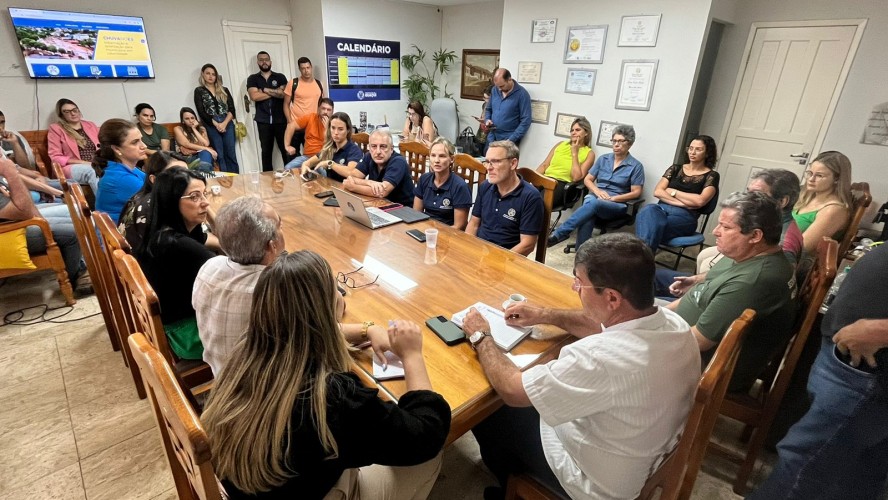 GUAÇUÍ É CONTEMPLADA COM INVESTIMENTOS EM INFRAESTRUTURA RURAL GUAÇUÍ É CONTEMPLADA COM INVESTIMENTOS EM INFRAESTRUTURA RURAL