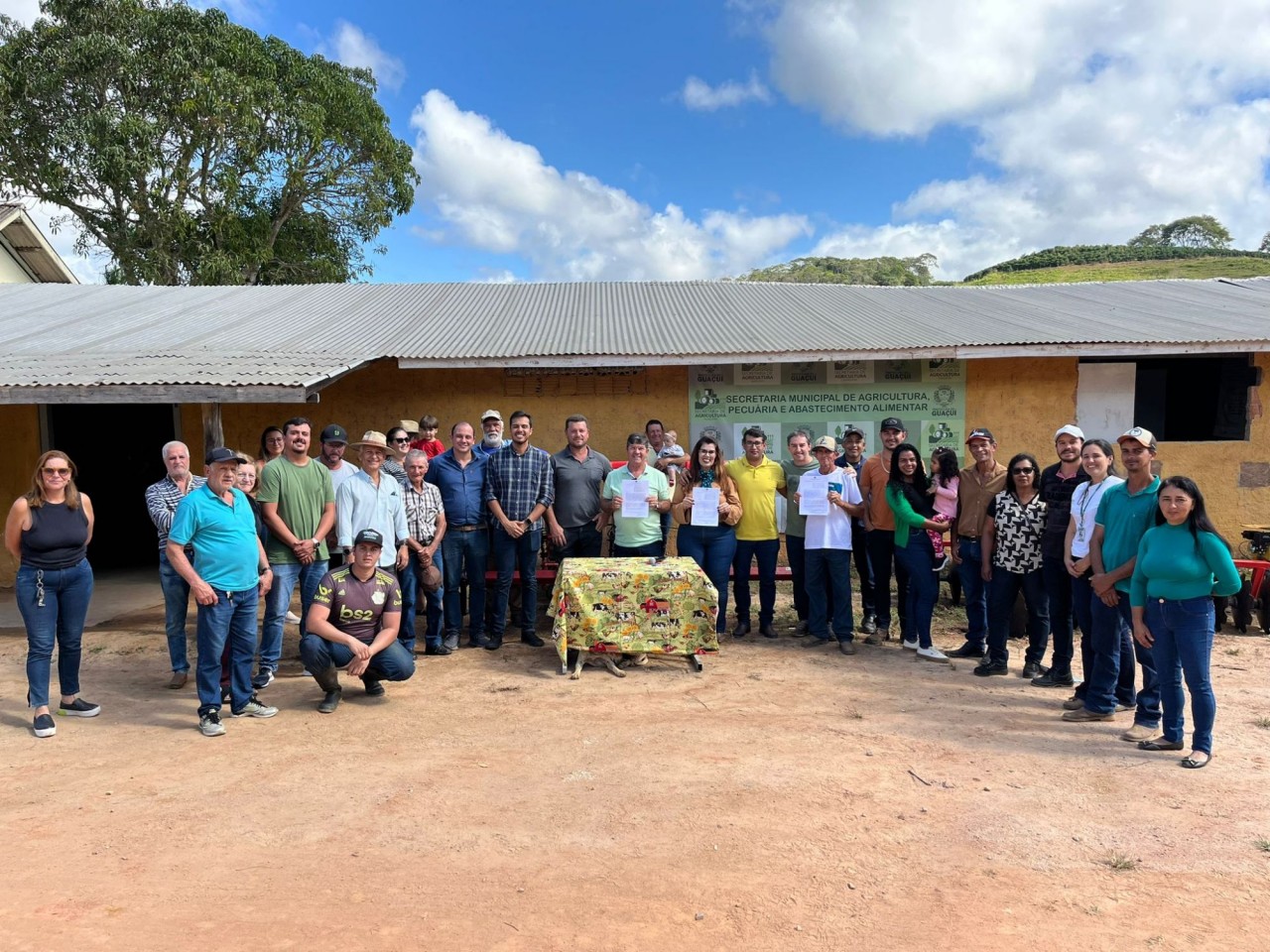 PREFEITURA DE GUAÇUÍ REALIZA EVENTO SOBRE AGROPECUÁRIA COM PARCERIAS E ENTREGAS DE EQUIPAMENTOS PREFEITURA DE GUAÇUÍ REALIZA EVENTO SOBRE AGROPECUÁRIA COM PARCERIAS E ENTREGAS DE EQUIPAMENTOS