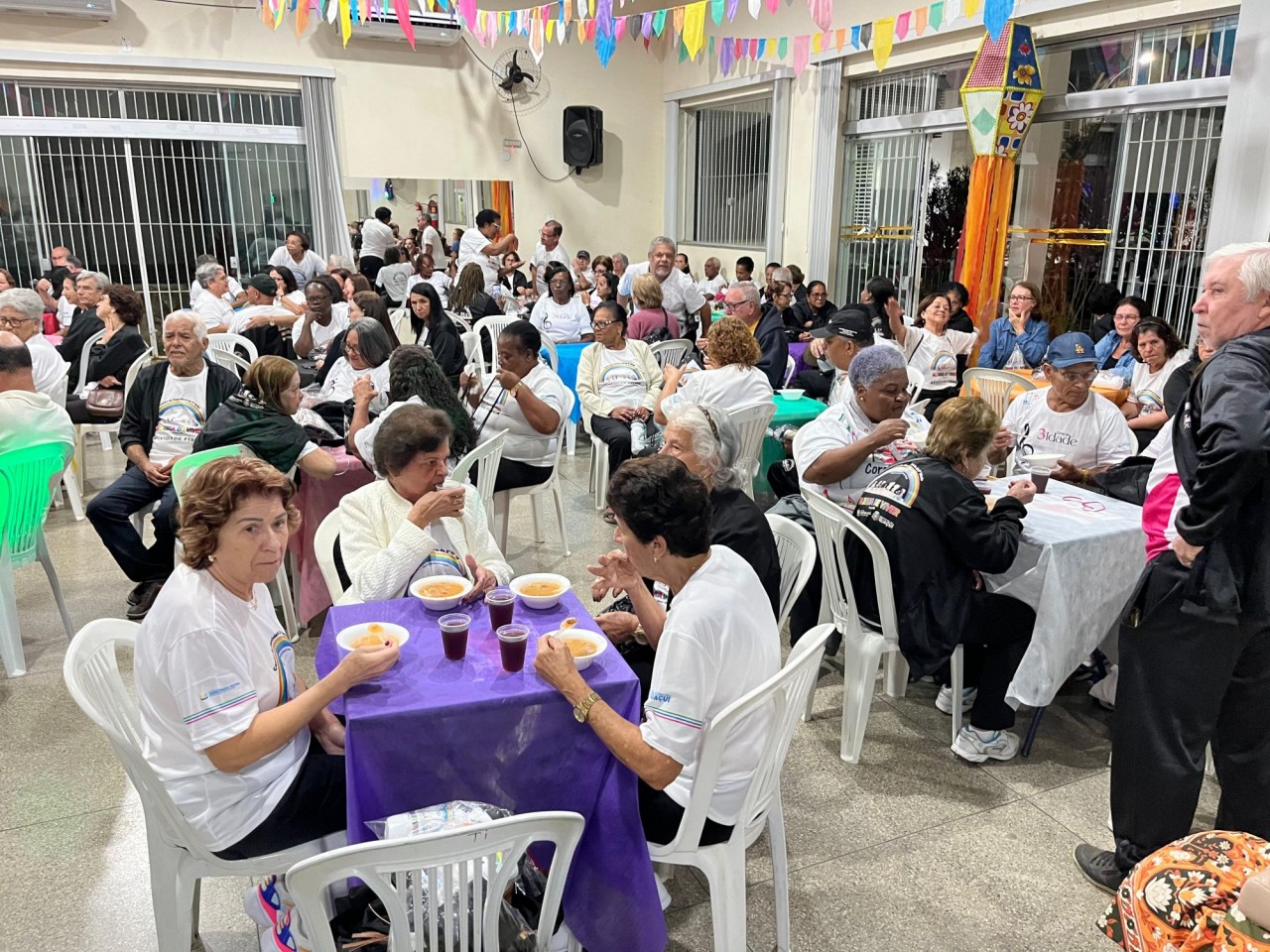 PREFEITURA DE GUAÇUÍ REALIZA NOITE DE CALDOS PARA IDOSOS DA TERCEIRA IDADE PREFEITURA DE GUAÇUÍ REALIZA NOITE DE CALDOS PARA IDOSOS DA TERCEIRA IDADE