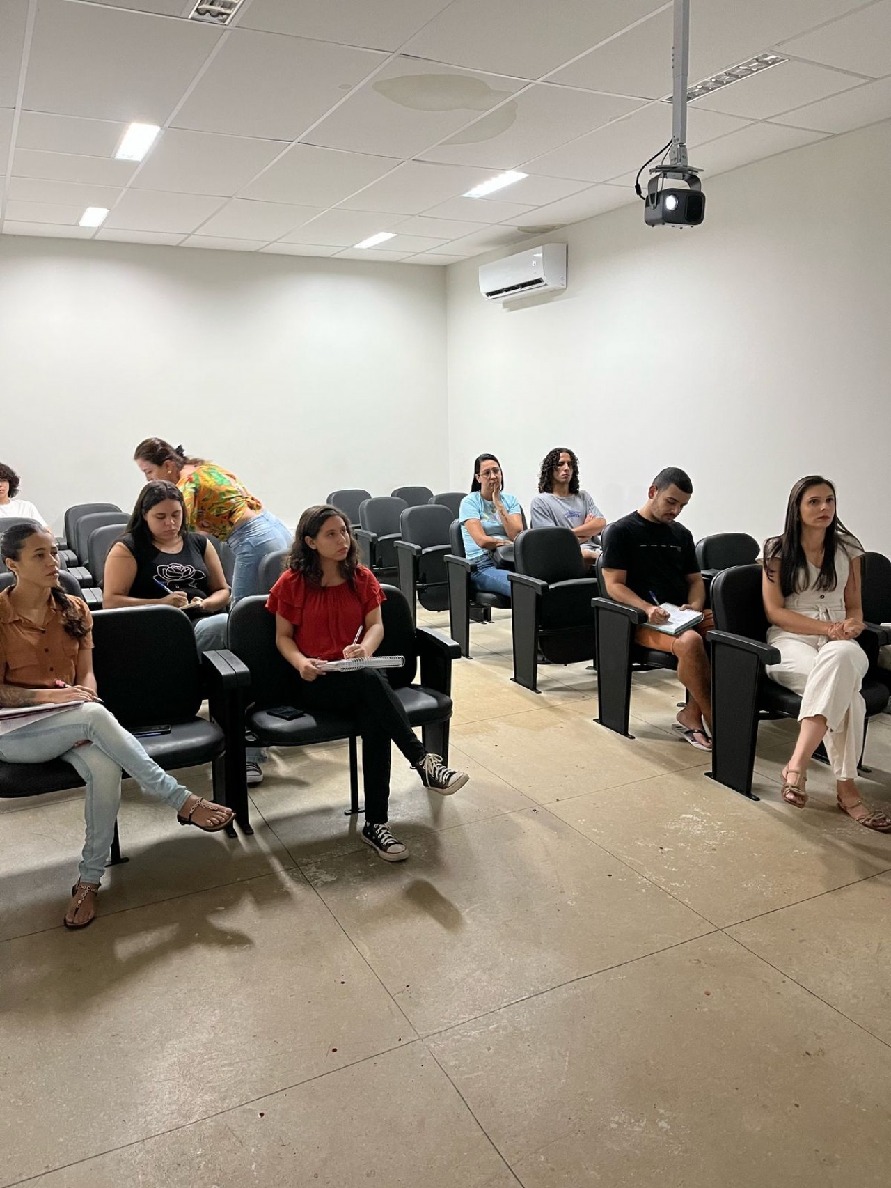 QUALIFICAR ES GUAÇUÍ: UM NOVO CICLO DE APRENDIZADO COMEÇA COM O PRIMEIRO DIA DE AULA! QUALIFICAR ES GUAÇUÍ: UM NOVO CICLO DE APRENDIZADO COMEÇA COM O PRIMEIRO DIA DE AULA!
